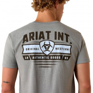 Ariat - Banner Badge T-Shirt Ariat - Banner Badge T-Shirt