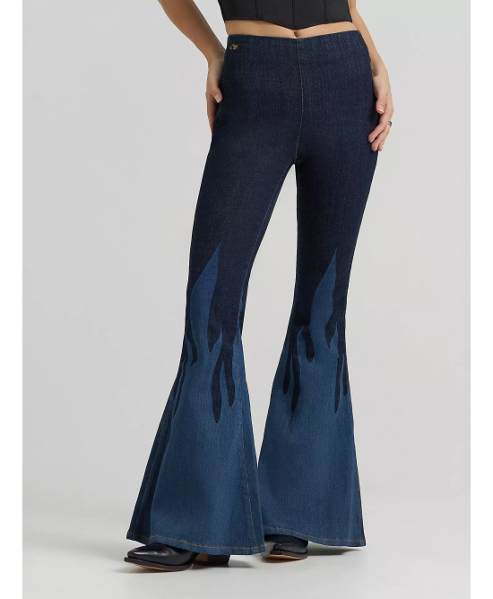Wrangler - Lainey Wilson Flame Pull On Flare Jeans