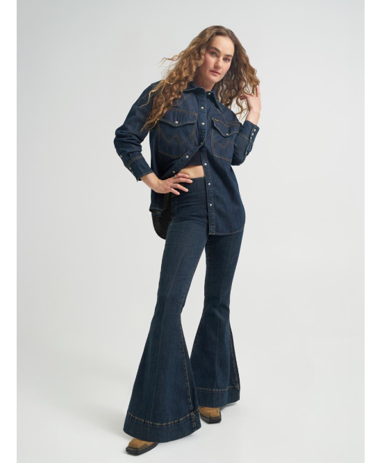 Wrangler - Lainey Wilson Boyfriend Denim Shirt Sandrider