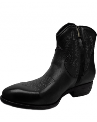 Zoe - Buffalo Ankle Black