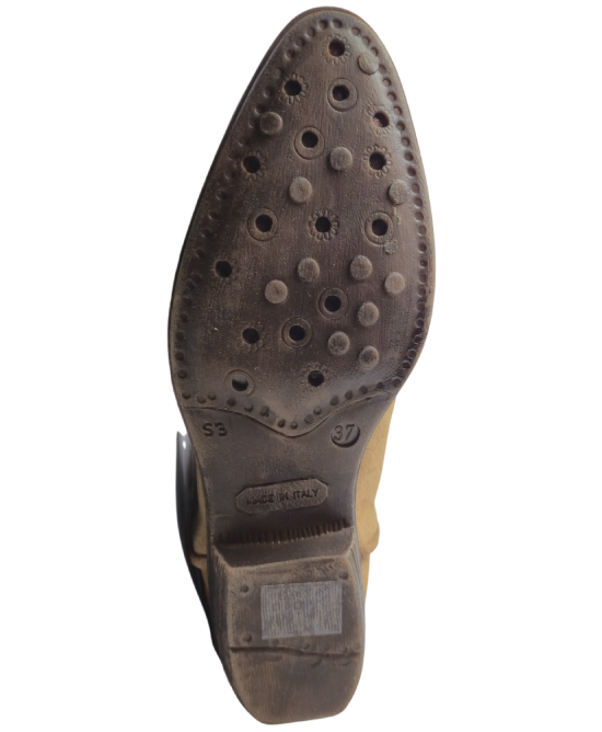 Zoe - Bufalo Biscotto Suede