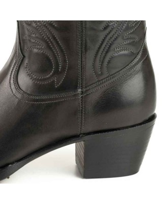 Mayura Virgi Napa Black